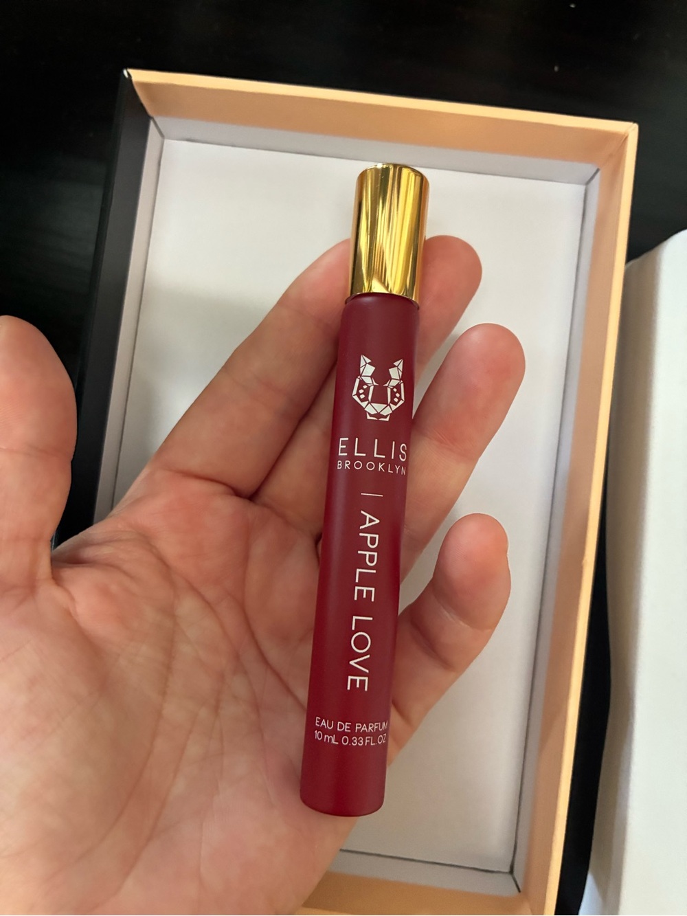 Ellis Brooklyn 10ml rollerball in Apple LOVE new no box